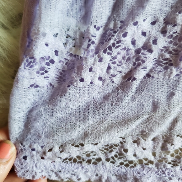 Lacy Lavendar Tank Crop - Picture 5 of 5